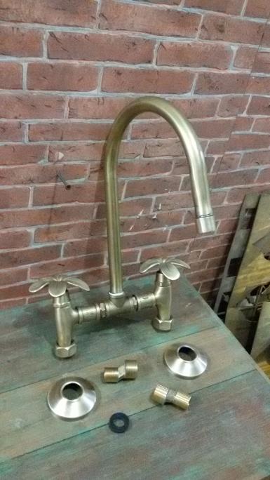 Faucet Brass Item Code FCB01P size wide wide 19 cm. long 36 cm. Faucet Brass Item Code FCB01P size wide wide 19 cm. long 36 cm.