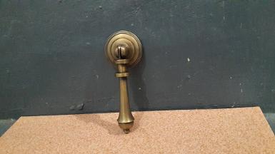 Brass handle Item Code E.017 size long 105 mm. base 42 mm. Brass handle Item Code E.017 size long 105 mm. base 42 mm.