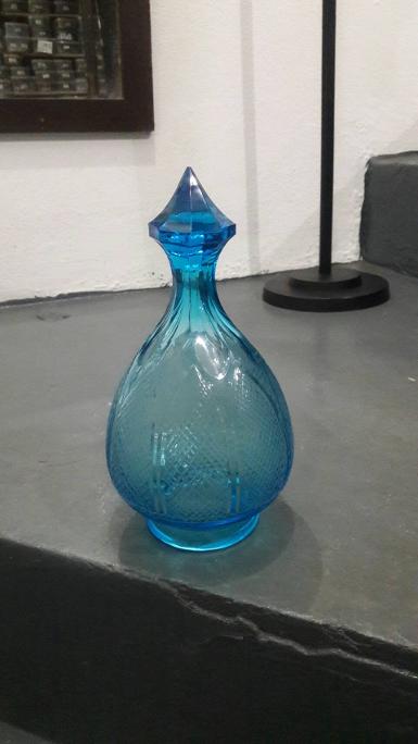 Lamp shade cut glass Item Code LS18BS size high 235 mm.hole 77 mm. wide 120 mm. Lamp shade cut glass Item Code LS18BS size high 235 mm.hole 77 mm. wide 120 mm.