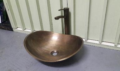 Brass Oval sink item code BSO18A size long 50 cm.wide 40 cm.high 15 cm. Brass Oval sink item code BSO18A size long 50 cm.wide 40 cm.high 15 cm.