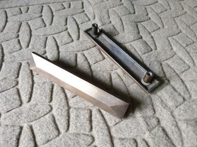 Brass handle Item Code N018L15 size long 148 mm. wide 25 mm.leg long 15 mm. Brass handle Item Code N018L15 size long 148 mm. wide 25 mm.leg long 15 mm.