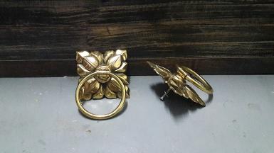 Brass door handle item code PMP18 size 110 mm.x 110 mm. Ring 100 mm. Thick 9 mm. Brass door handle item code PMP18 size 110 mm.x 110 mm. Ring 100 mm. Thick 9 mm.