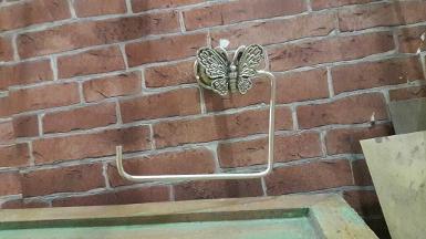 Toilet paper hook brass with wood Item code HOOK01K size deep 8.5 cm.long 14 cm. Toilet paper hook brass with wood Item code HOOK01K size deep 8.5 cm.long 14 cm.