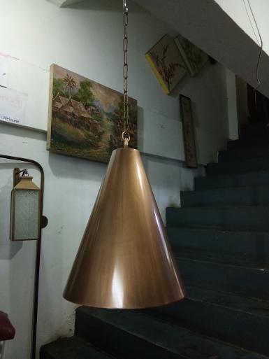Brass hanging lamp hand made Item Code HML.018 size wide 250 mm.H: 300 mm.top w: 60 mm . Brass hanging lamp hand made Item Code HML.018 size wide 250 mm.H: 300 mm.top w: 60 mm .