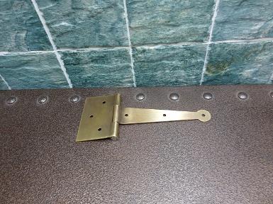Brass hinge Thickness 1.5 mm. Item Code V.041 size long 180 mm. wide 75 mm. Brass hinge Thickness 1.5 mm. Item Code V.041 size long 180 mm. wide 75 mm.