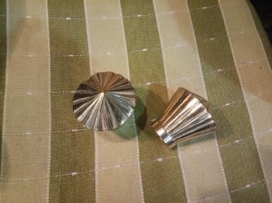 Curtain head Item Code CTH.032A size long 87 mm.wide 65 mm. hole 32 mm. Curtain head Item Code CTH.032A size long 87 mm.wide 65 mm. hole 32 mm.