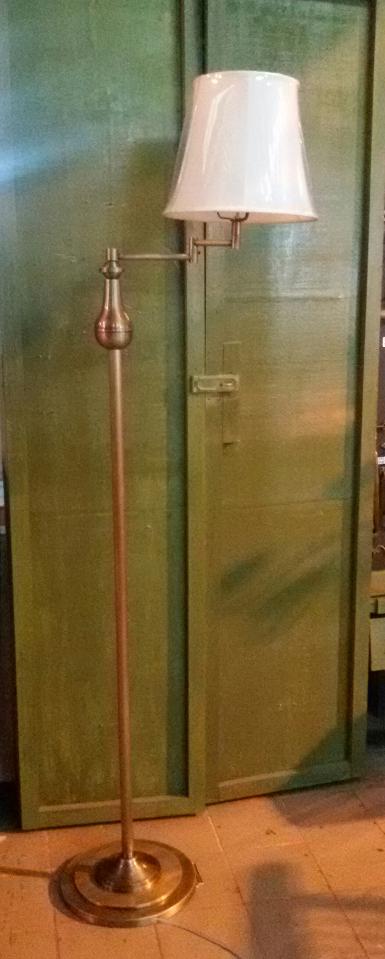 Floor Lamp / Brass floor lamp Item code BFL35A size high 150 cm. base wide 30 cm. Floor Lamp / Brass floor lamp Item code BFL35A size high 150 cm. base wide 30 cm.