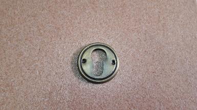 Key hole brass Item Code R054 size 50 mm.high 5 mm. Key hole brass Item Code R054 size 50 mm.high 5 mm.
