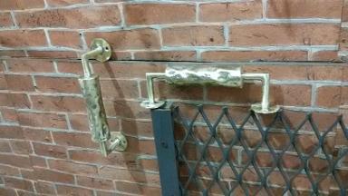 ฺBrass door handle Item Code MPP02 size long 19 cm. high 5 cm. ฺBrass door handle Item Code MPP02 size long 19 cm. high 5 cm.