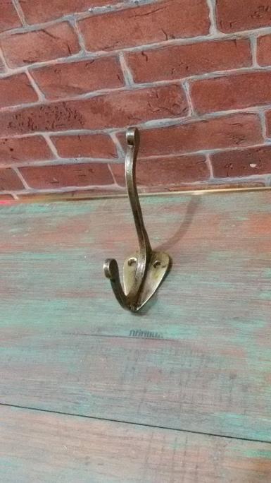 Brass Hook Item Code U.076A size base 30 x 42 mm.long 90 mm.deep 45 mm. Brass Hook Item Code U.076A size base 30 x 42 mm.long 90 mm.deep 45 mm.