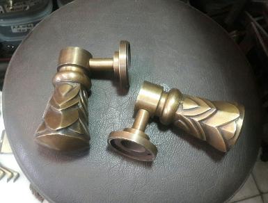 Curtain head brass price/set Item Code CTH50 size long 110 mm.wide 52 mm. Curtain head brass price/set Item Code CTH50 size long 110 mm.wide 52 mm.