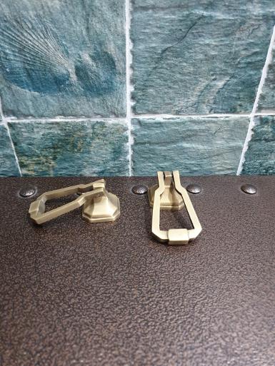 Brass pull handle Item Code FMR18 size 31 x 31 mm.handle L 63 mm wide 36mm price/each Brass pull handle Item Code FMR18 size 31 x 31 mm.handle L 63 mm wide 36mm price/each
