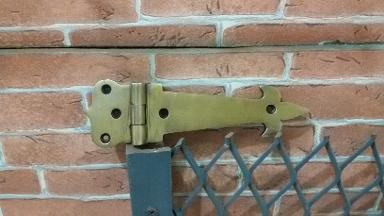 Brass hinge Item Code V047M size long 150 mm. wide 40 mm. Brass hinge Item Code V047M size long 150 mm. wide 40 mm.