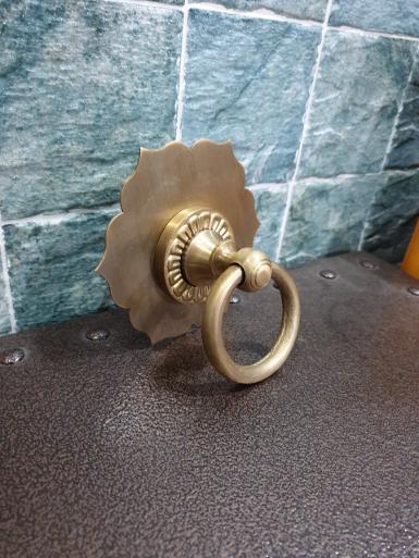 Brass door handle Item Code PF130 size plate 130 mm.Thickness 1.2mm. ring 70 mm.9 mm. Brass door handle Item Code PF130 size plate 130 mm.Thickness 1.2mm. ring 70 mm.9 mm.