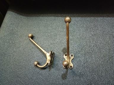 Brass hook Item Code U.015 size wide 28 mm.long 120 mm. Brass hook Item Code U.015 size wide 28 mm.long 120 mm.