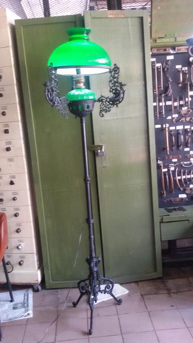 Iron ducth floor lamp Item Code IDF01 size high 180 cm.wide 45 cm.glass 14'' Iron ducth floor lamp Item Code IDF01 size high 180 cm.wide 45 cm.glass 14''