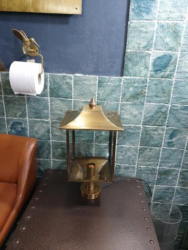 Pole Ligfht brass with normal glass thickness 3 mm. Item Code PL01 size 18x18 cm high 45 cm. Pole Ligfht brass with normal glass thickness 3 mm. Item Code PL01 size 18x18 cm high 45 cm.