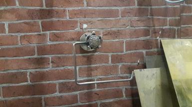 Toilet paper hook brass with wood Item code HOOK01J size deep 8.5 cm.long 14 cm. Toilet paper hook brass with wood Item code HOOK01J size deep 8.5 cm.long 14 cm.