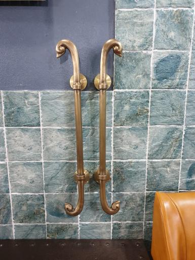 ฺBrass door handle Item Code ACMRT51 size long 51 cm pipe 19 mm. price/set ฺBrass door handle Item Code ACMRT51 size long 51 cm pipe 19 mm. price/set