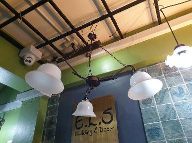 ็Hanging Lamp Item code HGL3S18 size wide 73 cm shade 18cm. ็Hanging Lamp Item code HGL3S18 size wide 73 cm shade 18cm.