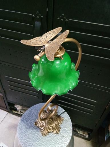 Table Lamp with butterfly Item Code TBL.18AN size base 180 mm. high 560 mm. Table Lamp with butterfly Item Code TBL.18AN size base 180 mm. high 560 mm.