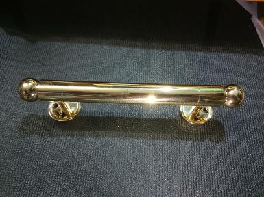 Brass door handle Item Code AC.025T size long 250 mm. diameter 25 mm. Brass door handle Item Code AC.025T size long 250 mm. diameter 25 mm.