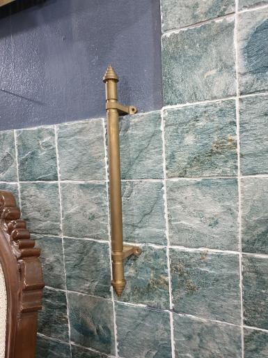 Brass door handle Item Code ACH037 size L: 370 mm. pipe 19 mm. base 50x12mm. Brass door handle Item Code ACH037 size L: 370 mm. pipe 19 mm. base 50x12mm.