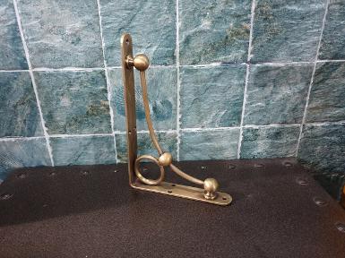 Shelf scene brass Item code SS22 size long 22 cm x 15 cm W : 1'' Thickness 3 mm. Shelf scene brass Item code SS22 size long 22 cm x 15 cm W : 1'' Thickness 3 mm.