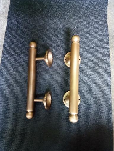 Brass door handle AC.037MR. size long 250 mm.pipe 1'' base 56 mm. high 50 mm. Brass door handle AC.037MR. size long 250 mm.pipe 1'' base 56 mm. high 50 mm.