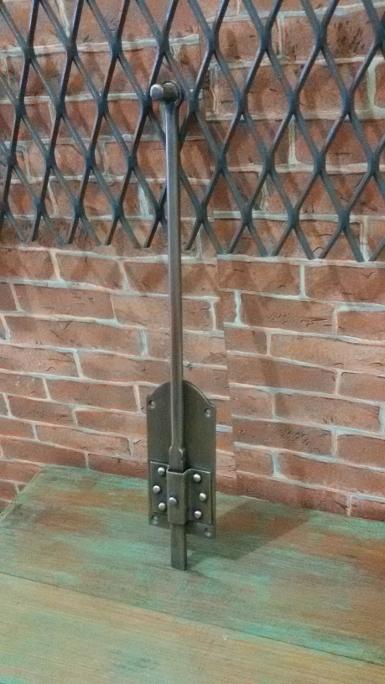 Brass door lock Item code W.005B size plate 63 x 135 mm. long 38.5 cm. Brass door lock Item code W.005B size plate 63 x 135 mm. long 38.5 cm.