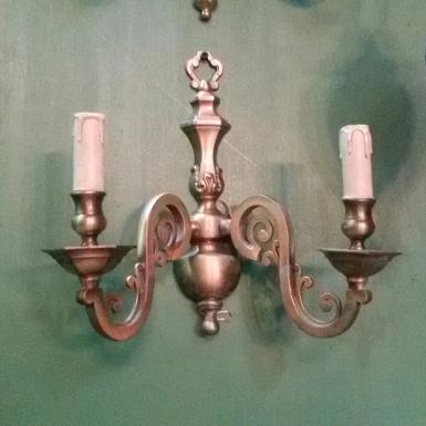 Wall lamp Code WL001IT brass wall lamp 2 arm size long 30 cm wide 31 cm Wall lamp Code WL001IT brass wall lamp 2 arm size long 30 cm wide 31 cm