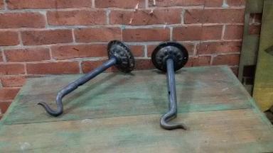 Brass Hanger Item Code UMP01 size wide 73 mm. deep 180 mm. Brass Hanger Item Code UMP01 size wide 73 mm. deep 180 mm.