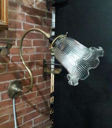 Wall Lamp brass with glass Item Code WLP75 size base 73 mm. pipe 9 mm. glass 55xh125x125mm. Wall Lamp brass with glass Item Code WLP75 size base 73 mm. pipe 9 mm. glass 55xh125x125mm.