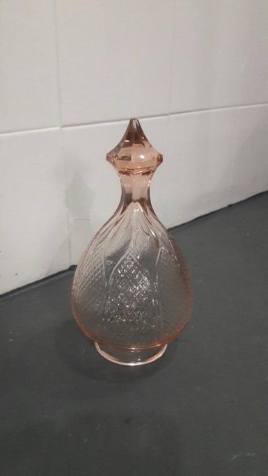 Lamp shade cut glass Item Code LS18PK size high 235 mm.hole 77 mm. wide 120 mm. Lamp shade cut glass Item Code LS18PK size high 235 mm.hole 77 mm. wide 120 mm.