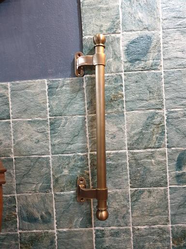 Brass door handle Item Code ACB065 size long 500 mm. pipe 25 mm. Brass door handle Item Code ACB065 size long 500 mm. pipe 25 mm.