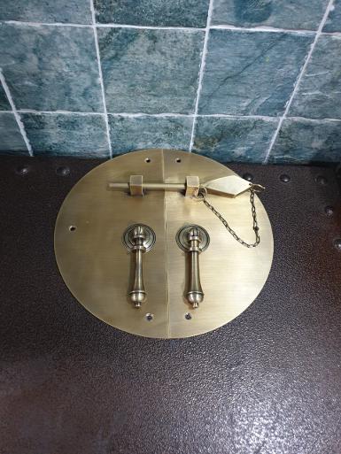 Brass door lock Item Code Q037MR26 size wide 260 mm.Thickness 1.2 mm. Brass door lock Item Code Q037MR26 size wide 260 mm.Thickness 1.2 mm.