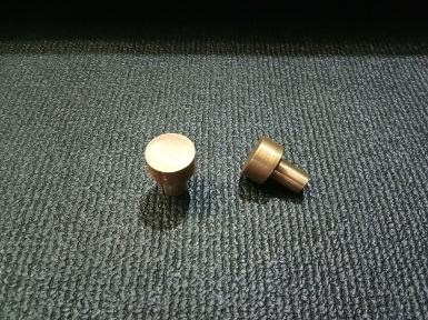 Brass pull handle item code NMR18A size wide 19 mm. high 25 mm. head thickness 10 mm. Brass pull handle item code NMR18A size wide 19 mm. high 25 mm. head thickness 10 mm.