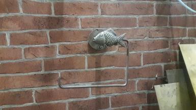 Toilet paper hook brass with wood Item code HOOK01H size deep 8.5 cm.long 14 cm. Toilet paper hook brass with wood Item code HOOK01H size deep 8.5 cm.long 14 cm.