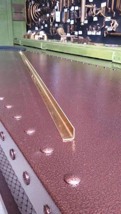 ฉากทองเหลือง หนา1 มม.กว้าง11มิลยาว 1222mm. สนใจสินค้าโทรสอบถามได้ที่ 02 942 1911 mobile 084 850 6680 ฉากทองเหลือง หนา1 มม.กว้าง11มิลยาว 1222mm. สนใจสินค้าโทรสอบถามได้ที่ 02 942 1911 mobile 084 850 6680