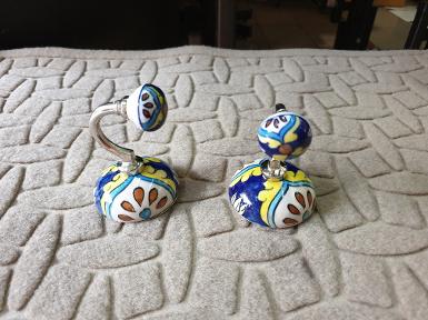 Ceramic hook item code UCH018C size base wide 50 mm. Ceramic hook item code UCH018C size base wide 50 mm.