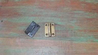 Brass Hinge Item code V.010 size 1 x 1.5'' (25 x 39 mm.) Brass Hinge Item code V.010 size 1 x 1.5'' (25 x 39 mm.)