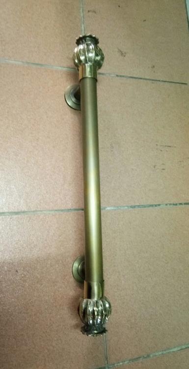 Brass Door Handle Item Code ACMR.018F size long 1000 mm.pipe 32 mm. head D: 62 mm. Brass Door Handle Item Code ACMR.018F size long 1000 mm.pipe 32 mm. head D: 62 mm.