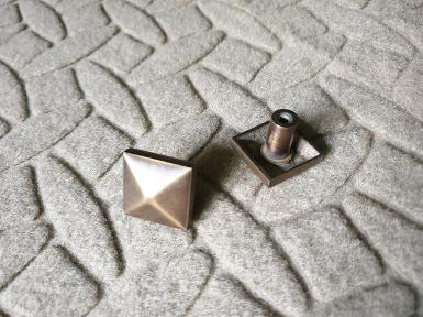 Brass pull handle Item Code N018F size wide 25 x 25 mm. high 24 mm. Brass pull handle Item Code N018F size wide 25 x 25 mm. high 24 mm.