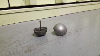 Iron nail make copper color item code IRCP19A size 25 mm. Iron nail make copper color item code IRCP19A size 25 mm.